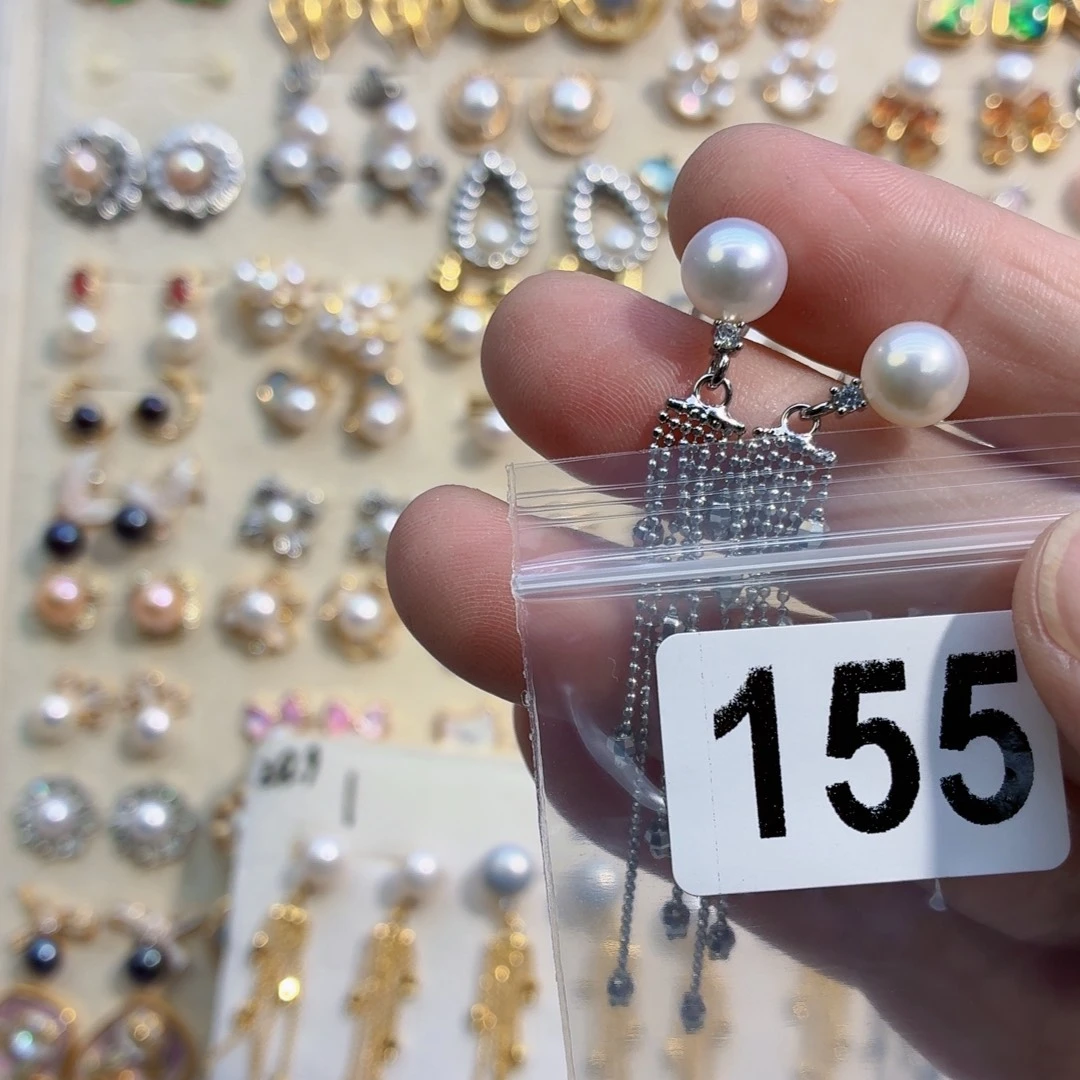 L***z合金淡水珍珠耳饰