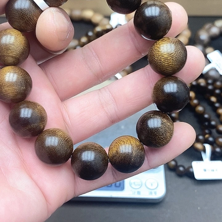 沉香碎屑沉香海南野生莺歌绿12