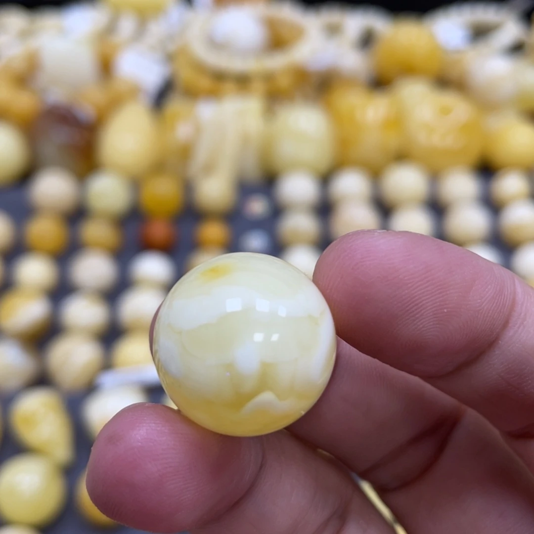 蜜蜡未镶嵌裸石18.4mm