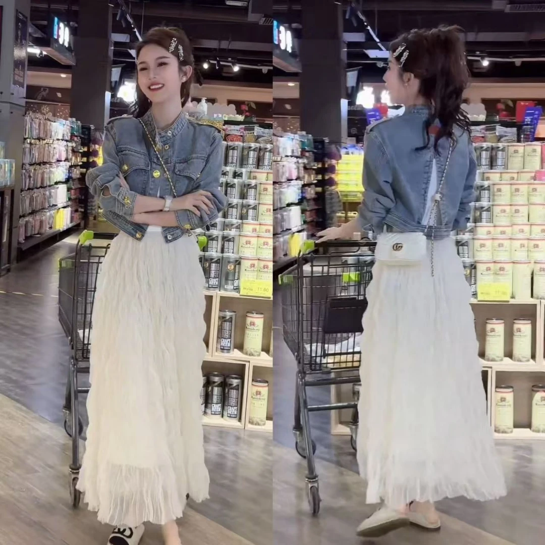 早春2025超火设计感美式复古个性金扣短款牛仔外套超仙网纱裙套装