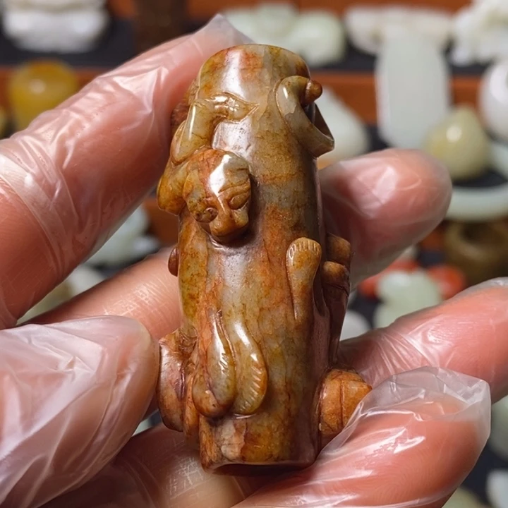 平***福和田玉未镶嵌颈饰