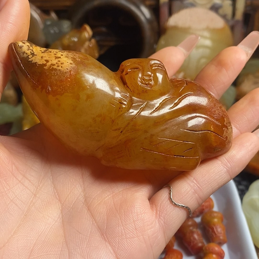 未镶嵌岫岩老玉（透闪石质玉）挂件