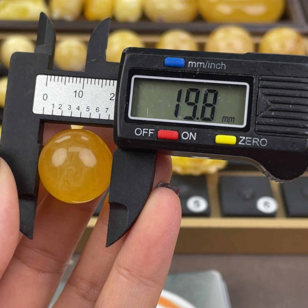 琥珀未镶嵌裸石微瑕354
