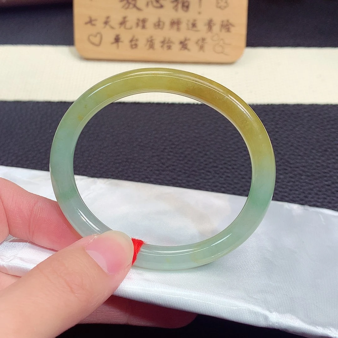 翡翠手镯未镶嵌477号