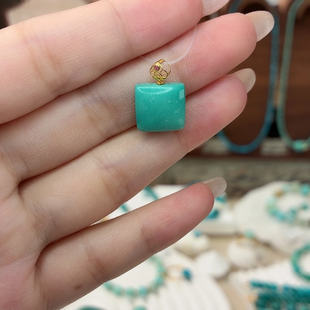 绿松石18K金镶嵌吊坠(不含链)