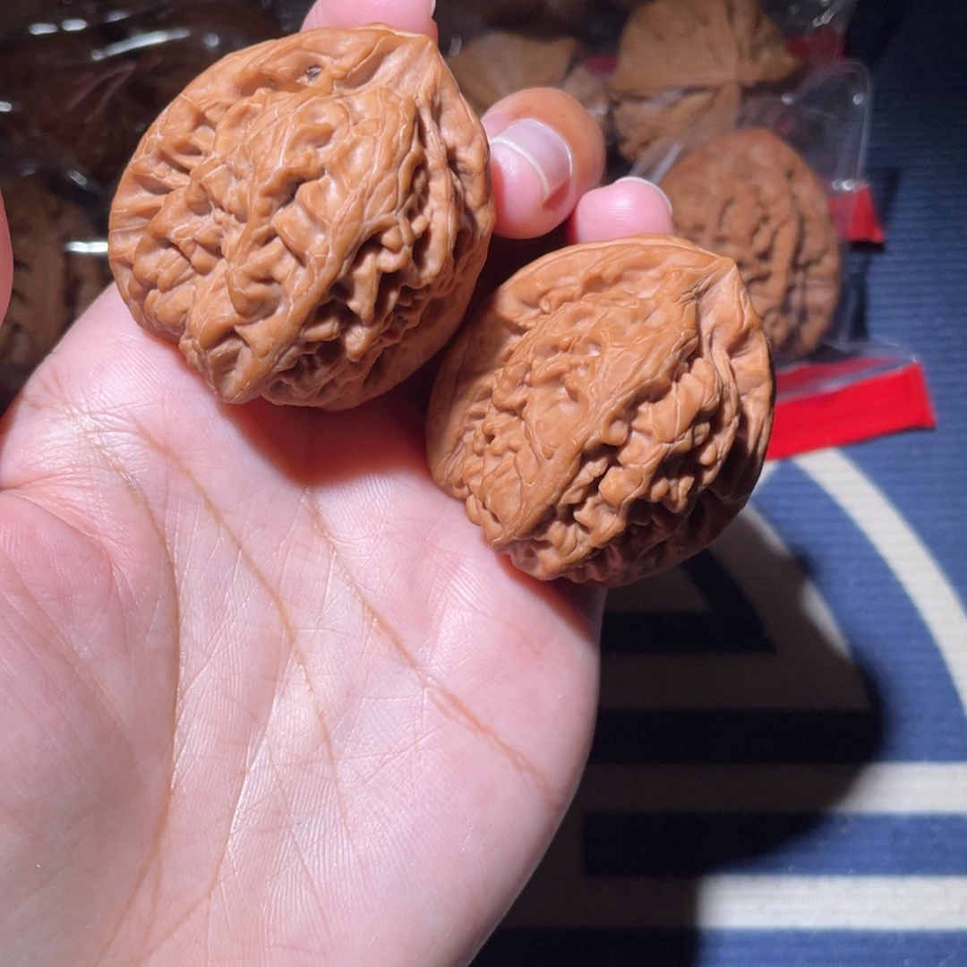 文玩核桃吊坠全品红锦鲤40