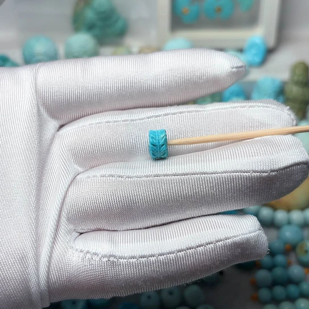 绿松石未镶嵌雕刻件