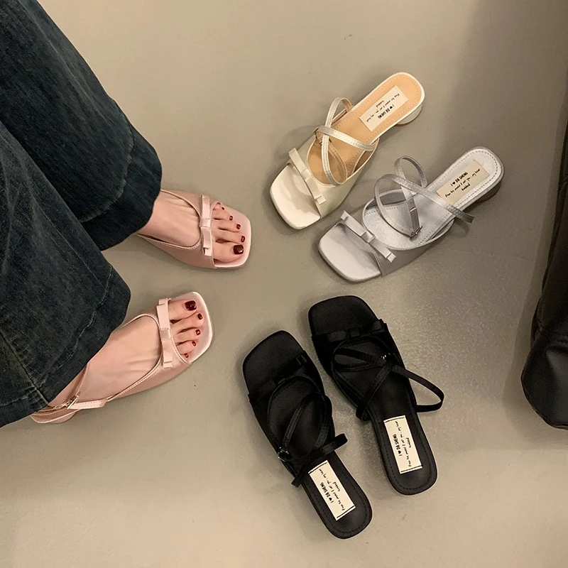 粗跟法式凉拖鞋女夏外穿2025新款仙女气质晚晚配裙子高跟细带凉鞋