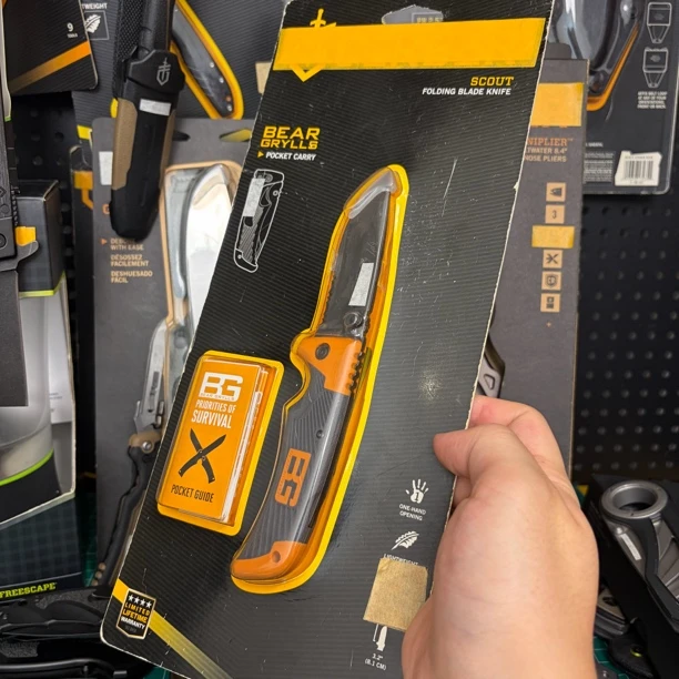 胳膊scout户外登山露营工具刀