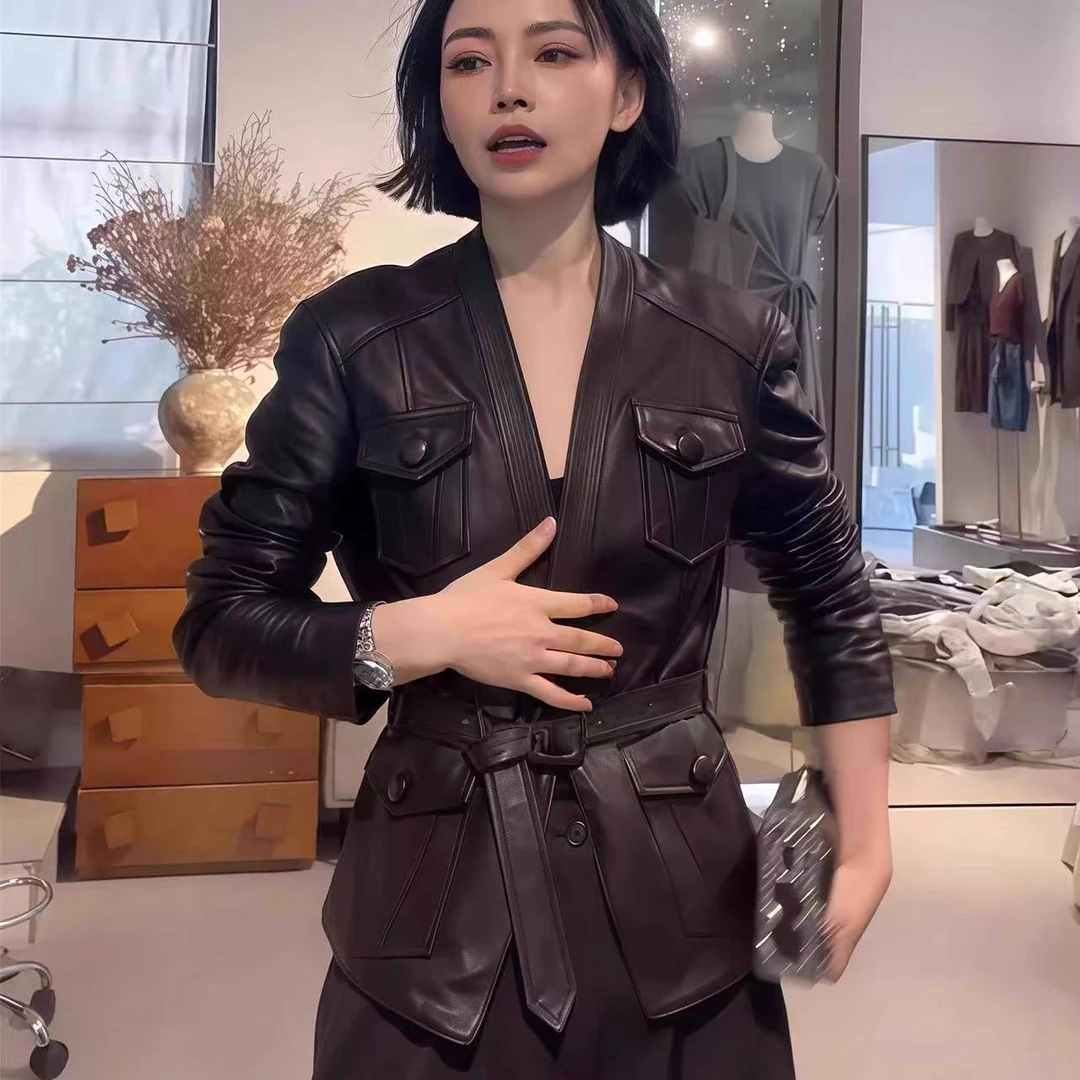 2025早秋新款真皮皮衣外套女V领短款收腰绵羊皮修身气质时尚外搭
