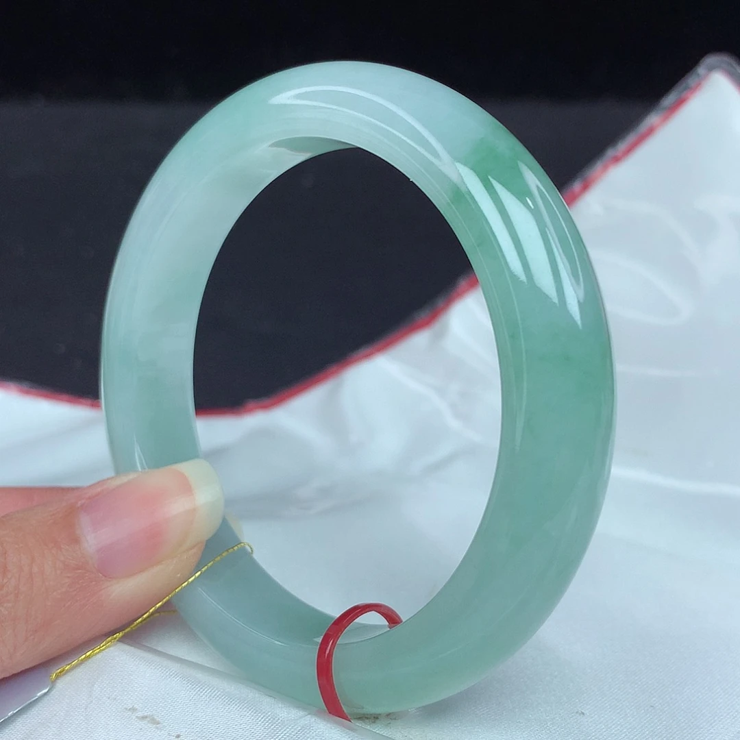 翡翠手镯未镶嵌57圈3750