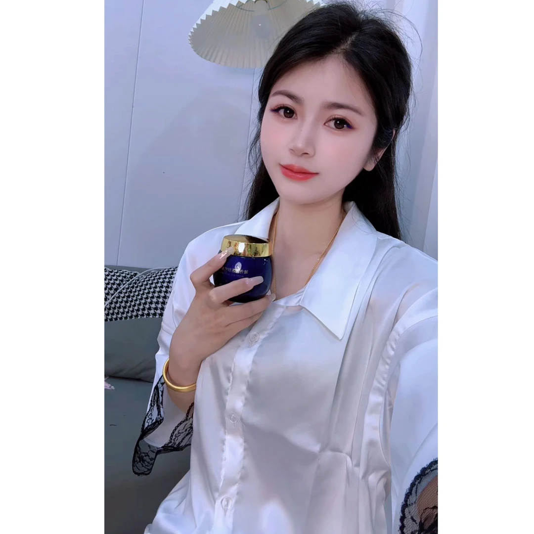 2530李小姐家白色上衣