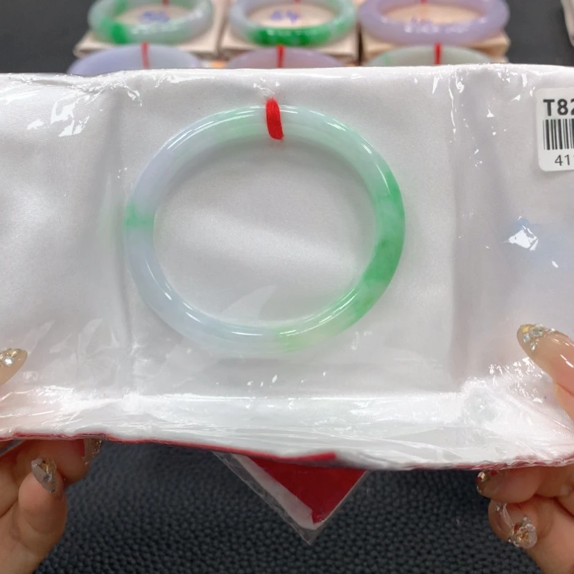 【闪购商品】翡翠手镯未镶嵌付*莉翡翠