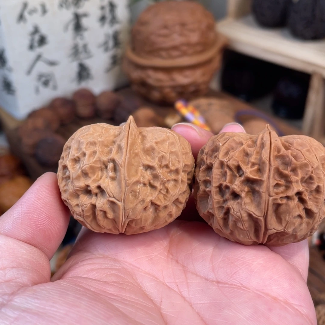 把件文玩核桃玲珑绣球40