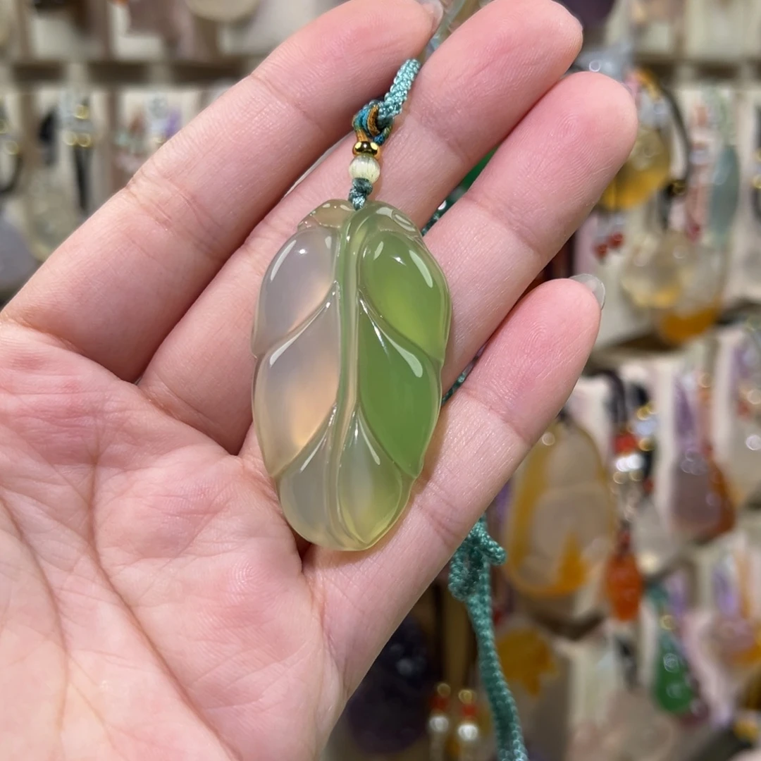 缘***期玛瑙/玉髓未镶嵌吊坠(赠链)