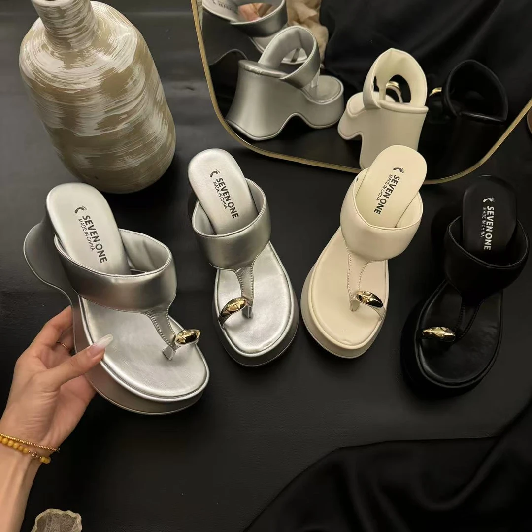 2025年夏季时尚百搭夹趾套趾设计款厚底小蛮腰外穿女拖鞋-9CM