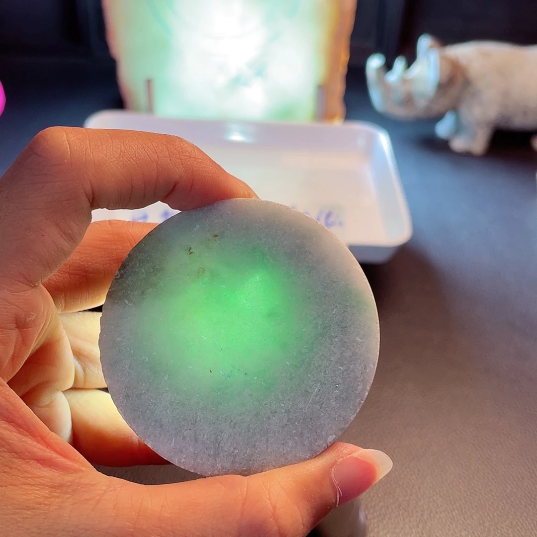 翡翠未镶嵌颈饰寒*翡翠