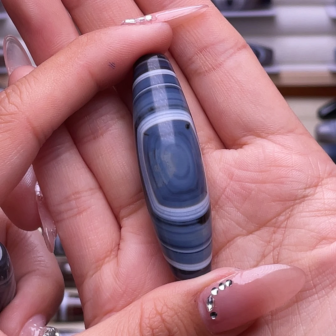 罗***村玛瑙/玉髓未镶嵌颈饰