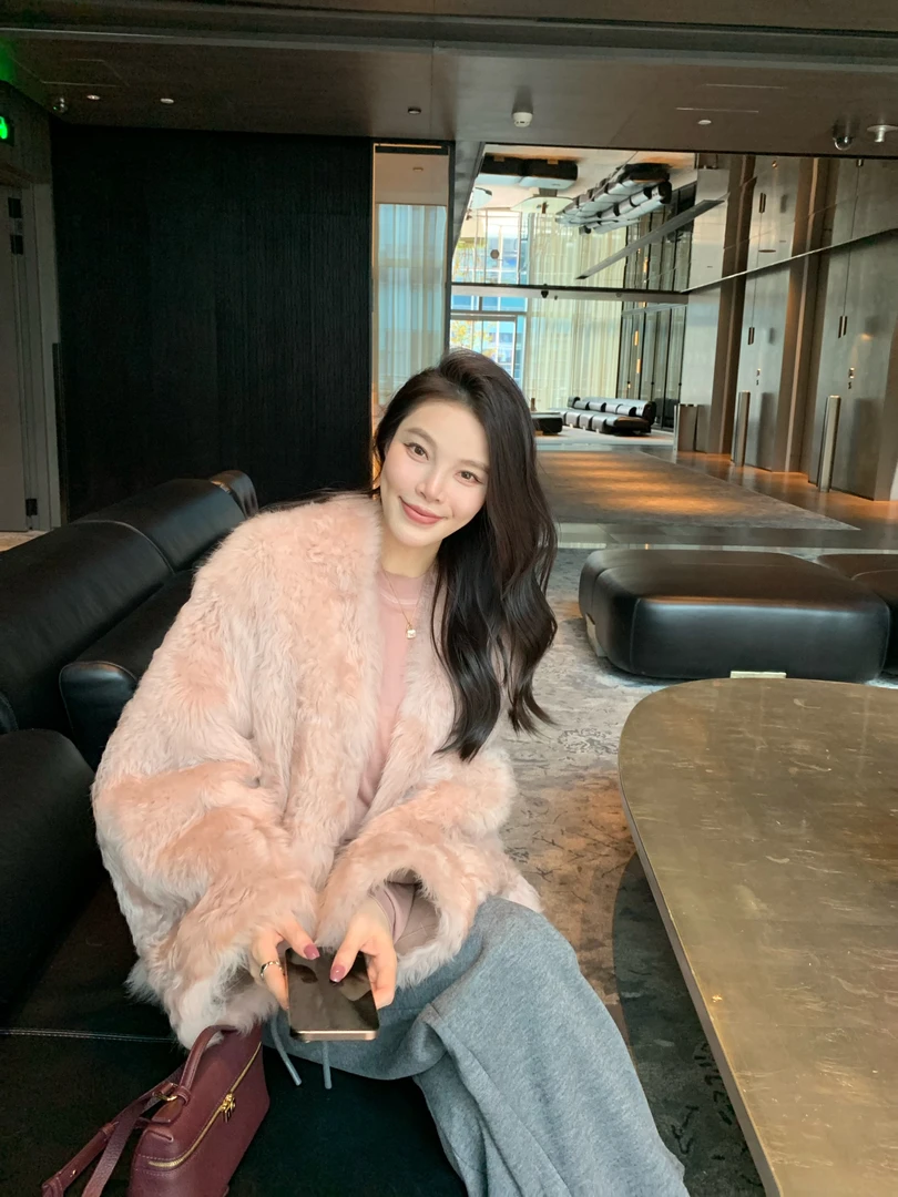 BIG WHITE REMADE“桃灼阑珊”进口托斯卡纳皮毛一体奢感外套D9546