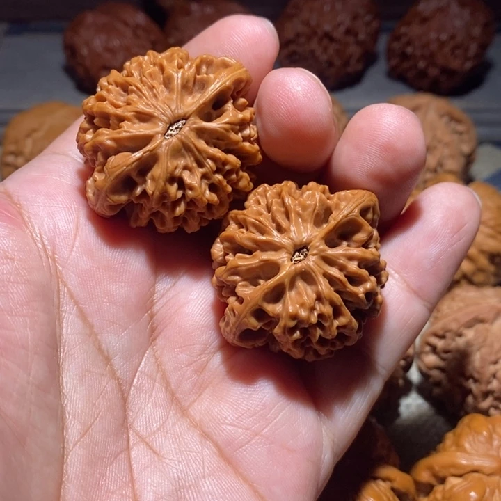 S***Y吊坠文玩核桃核桃