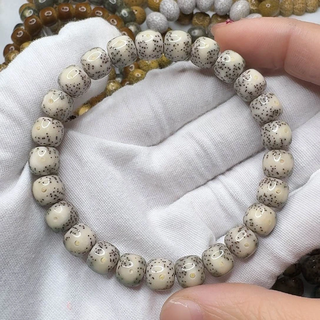星月菩提手串9绿包白大牛眼同枝