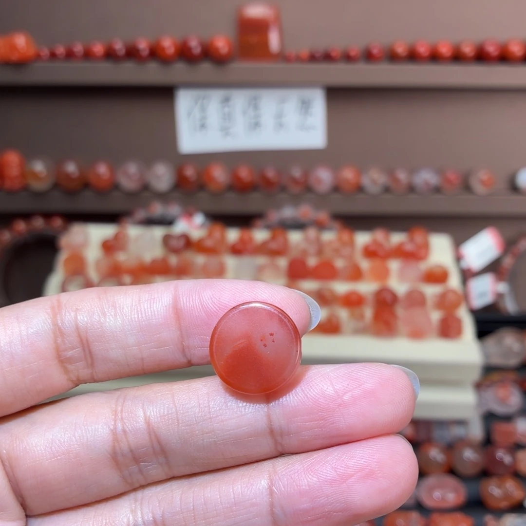南红玛瑙未镶嵌川料圆牌15+