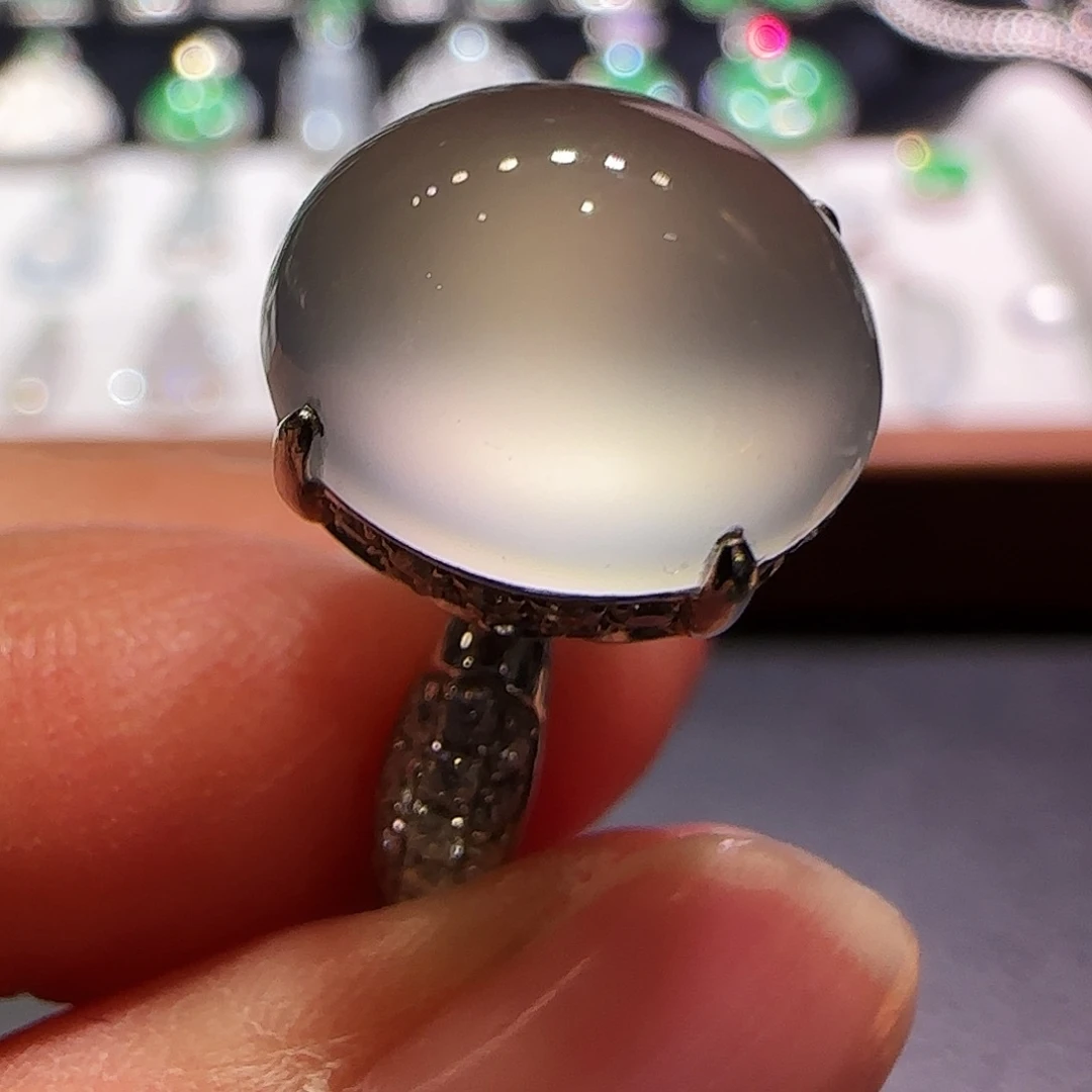 翡翠18K金镶嵌戒指戒指