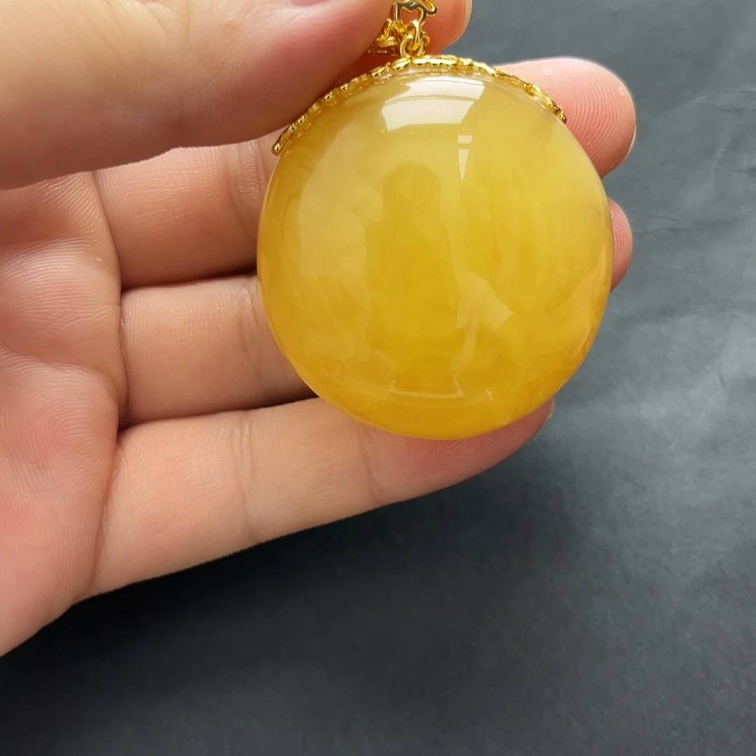 琥珀未镶嵌裸石吊坠