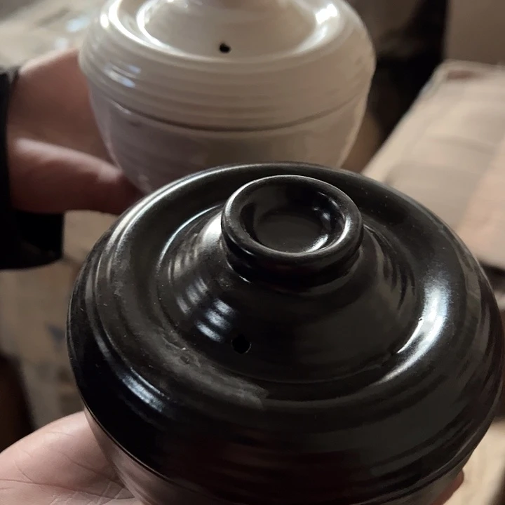 瓷粗瓷盖碗两黑和白