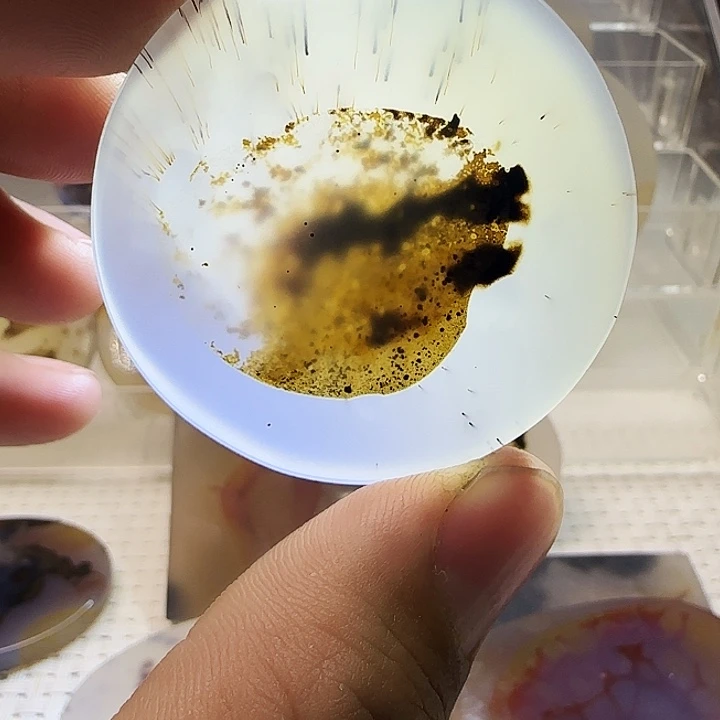 玛瑙/玉髓未镶嵌珠宝奇石