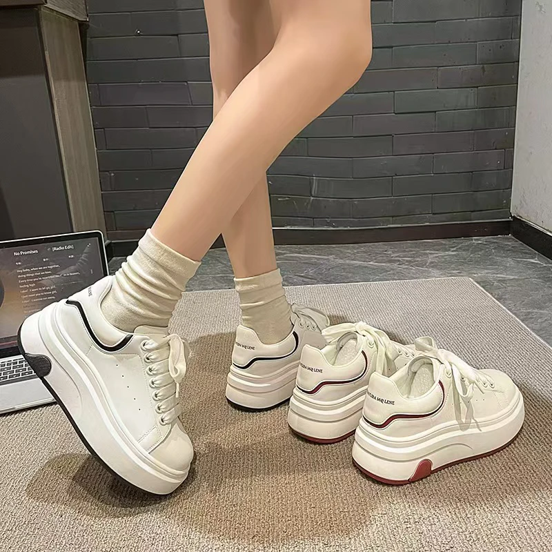 【爱心大白】厚底爆款小白鞋女2025春休闲板鞋百搭拼色麦昆女鞋