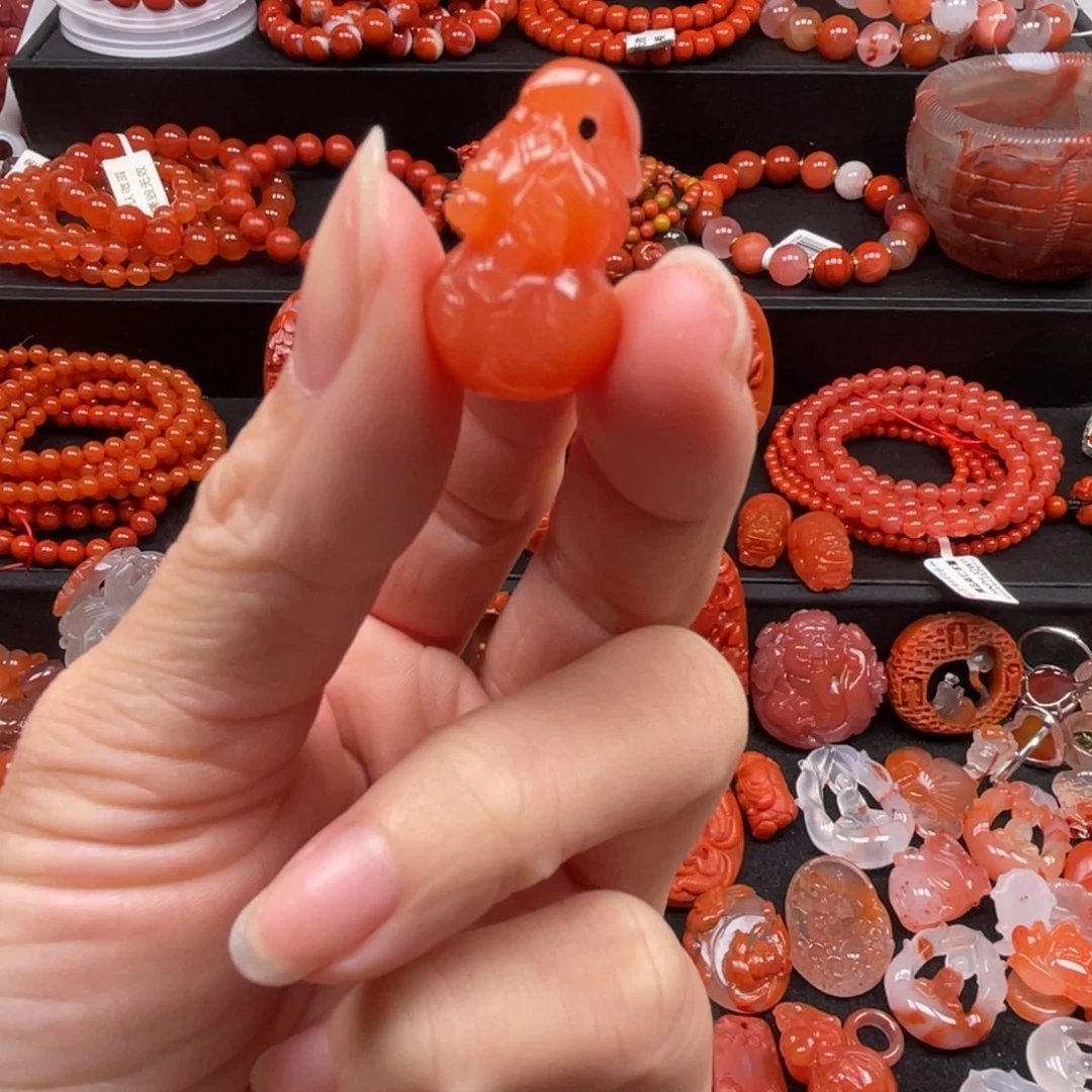 南红玛瑙未镶嵌冰飘花牡丹桶珠