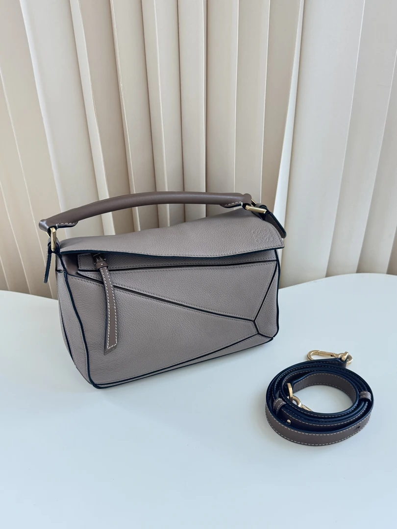 95新 LOEWE/罗意威  3797 Puzzle沙色小号单肩斜挎包