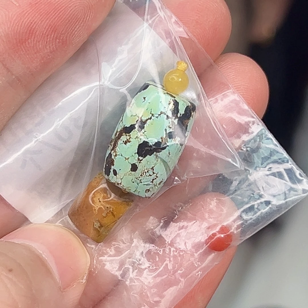 南红玛瑙未镶嵌珠宝奇石