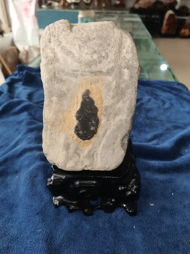 天然原石唐河彩玉人物小品摆件