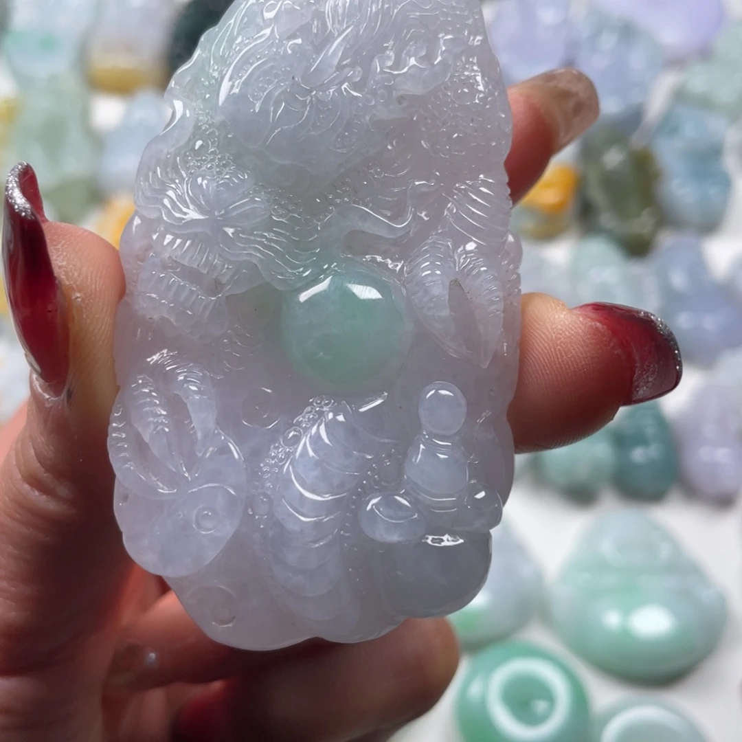 翡翠吊坠(赠链)未镶嵌