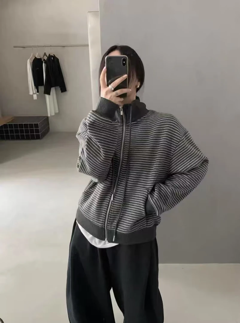 韩版慵懒感立领复合羊绒软糯条纹拉链外套