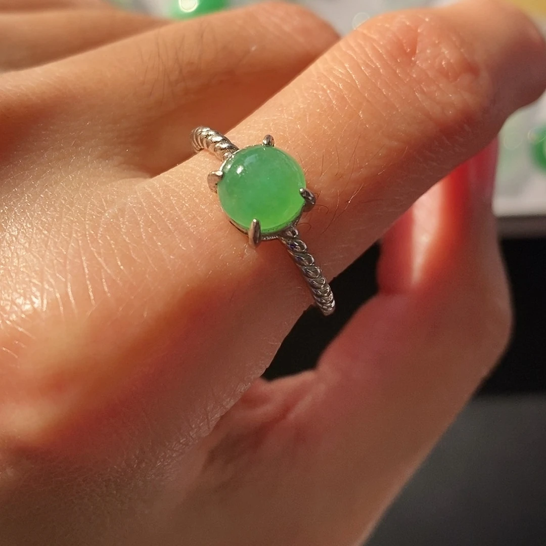 颈饰未镶嵌翡翠-