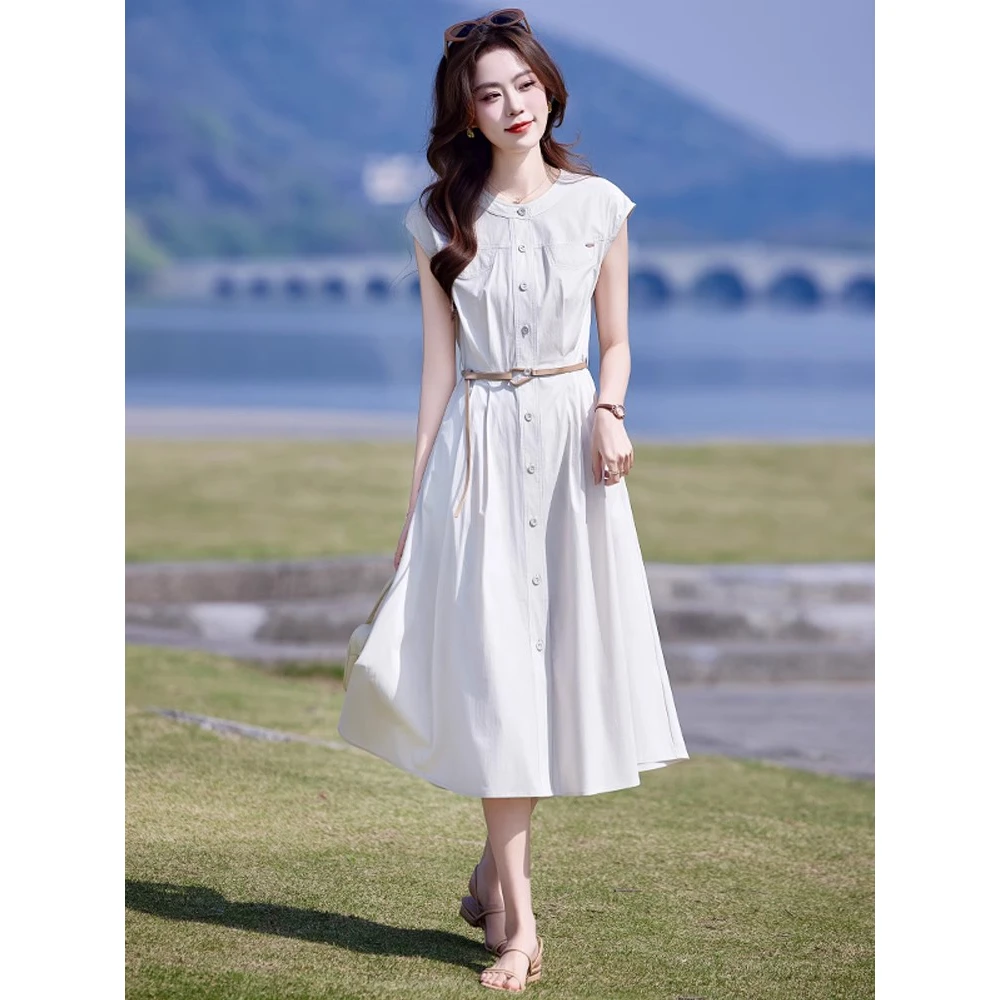 白色连衣裙女夏季2025新款多巴胺气质大方得体显瘦减龄中长款裙子