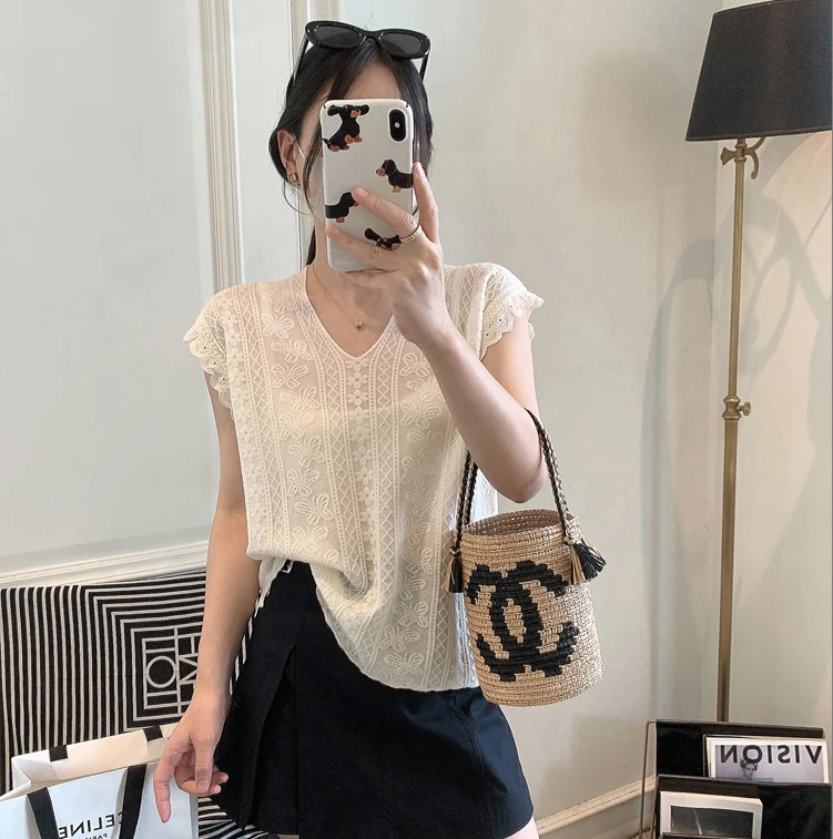 【大码】KJP2101法式高级感v领小飞袖冰丝针织衫女夏季新款百搭上衣