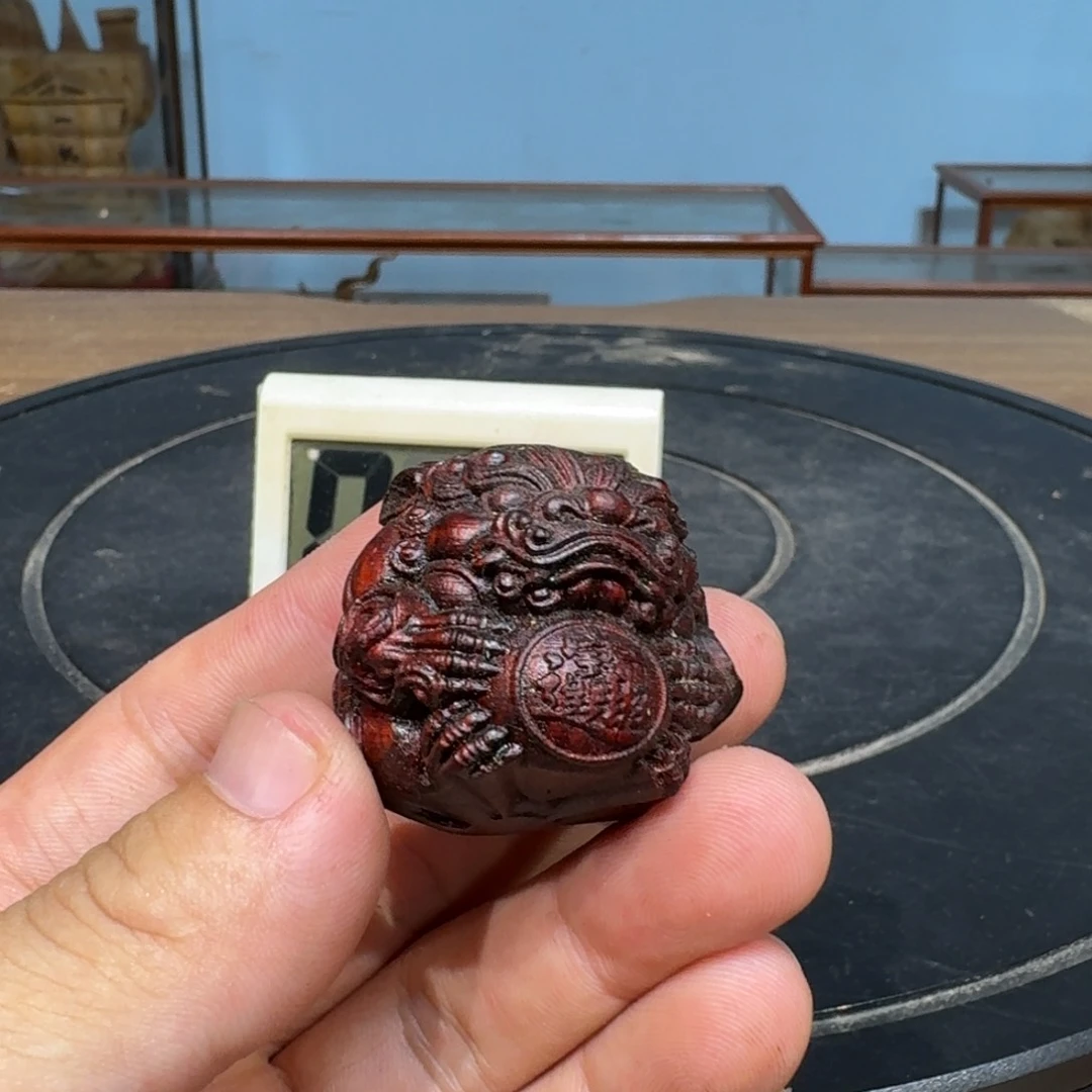建***敏柏木木雕工艺品小件