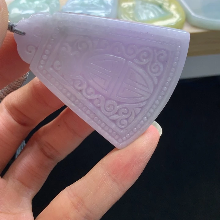 翡翠未镶嵌颈饰吊坠