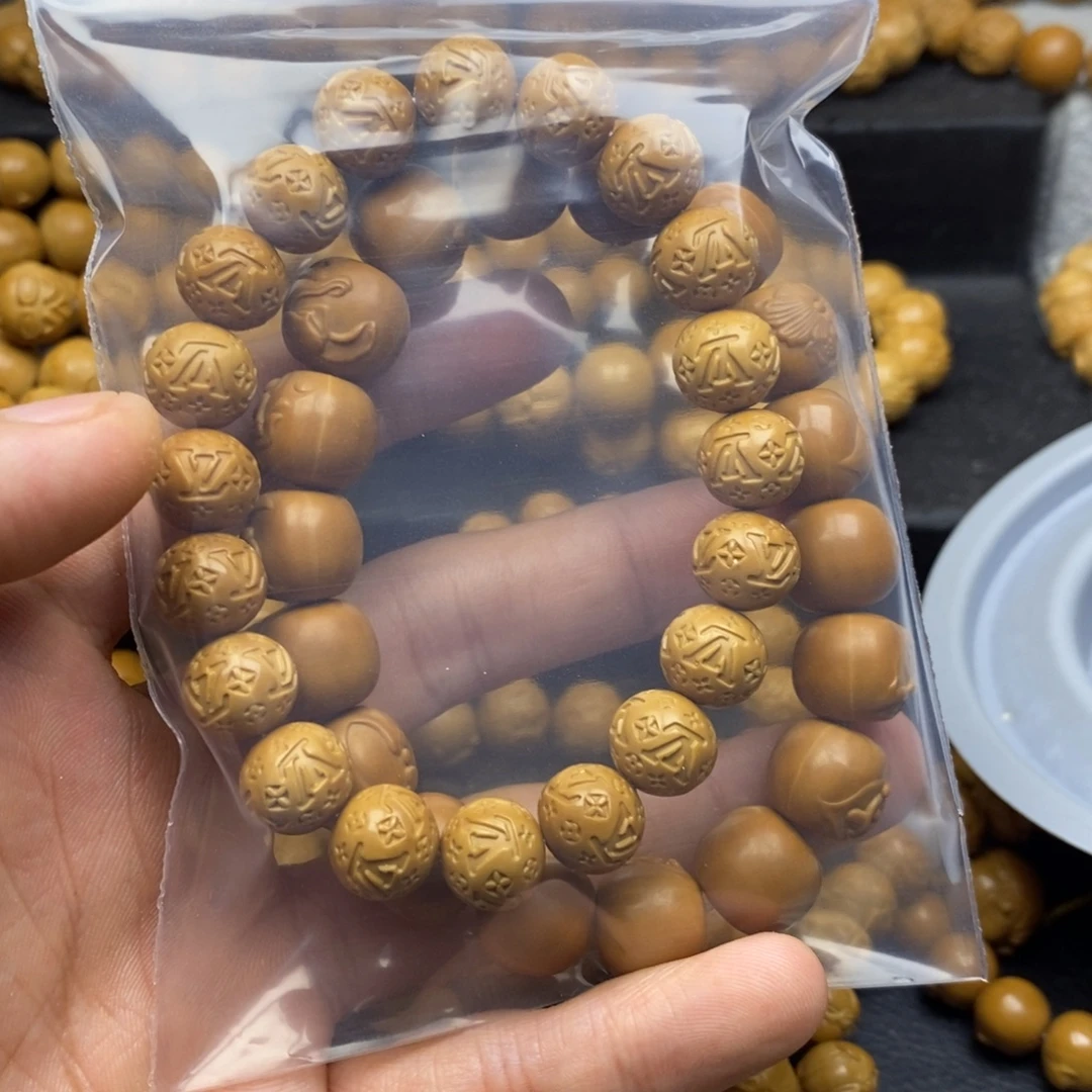 黄***好手串猴头核桃直播间