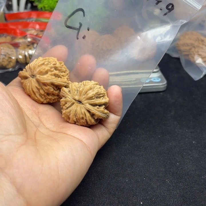 文玩核桃把件G*四座楼