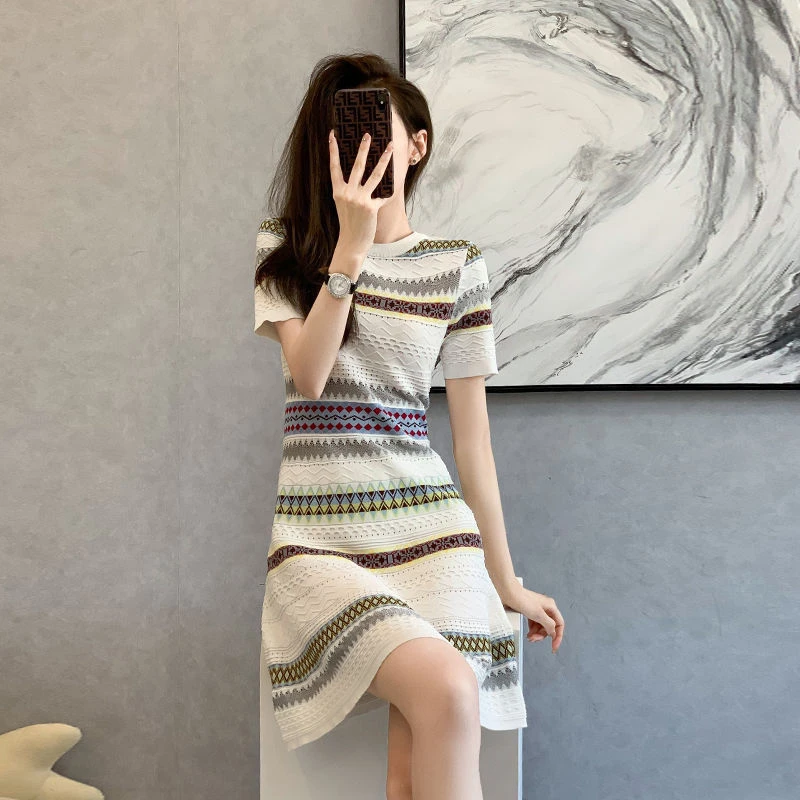 2025新款夏季显瘦气质连衣裙时尚小个子针织洋气女装裙子修身短裙