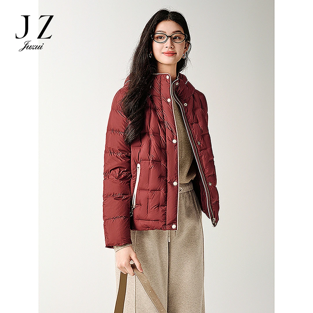 JUZUI玖姿JTFD03304时髦撞色边帽领鸭绒羽绒服女2025冬季新款