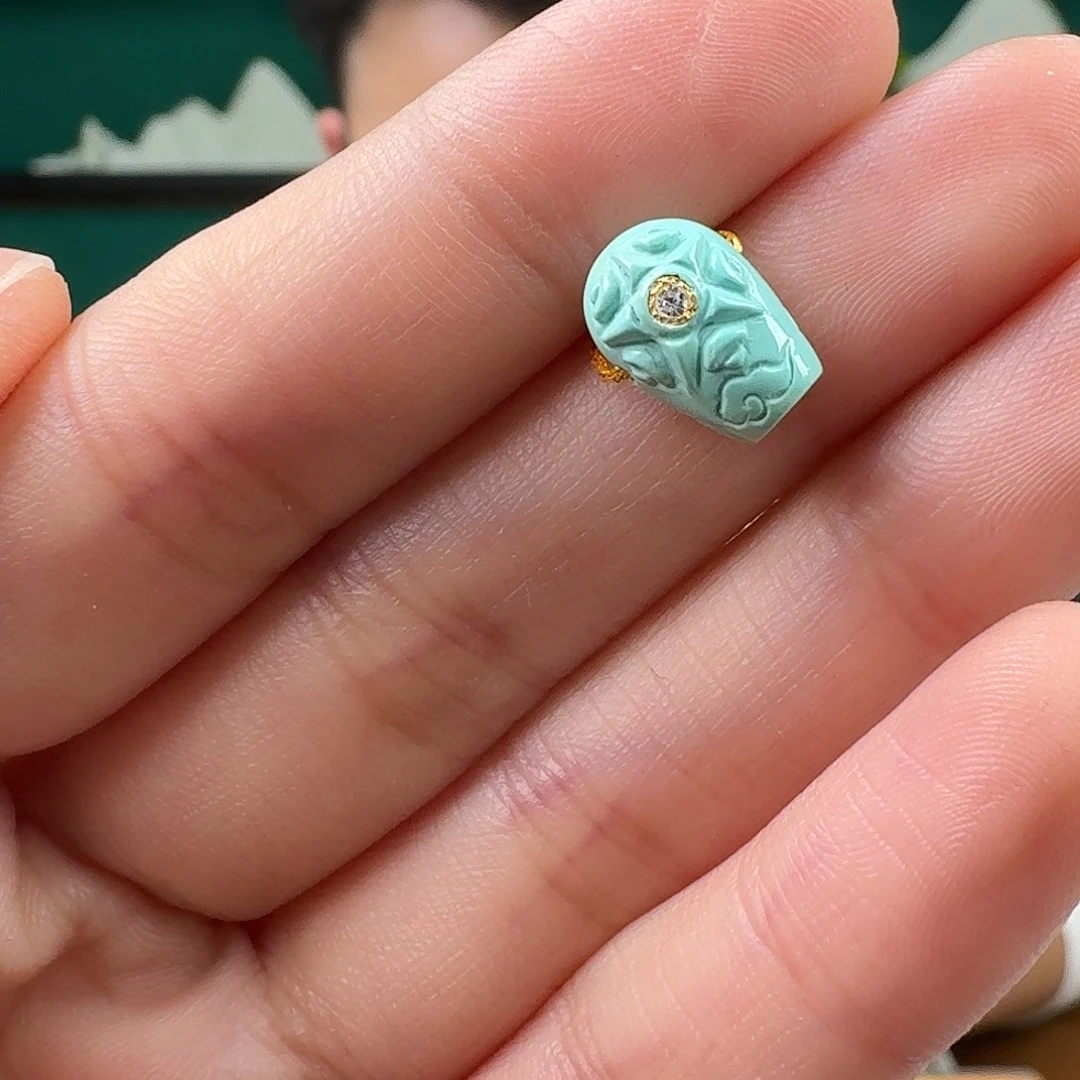 绿松石未镶嵌珠宝奇石