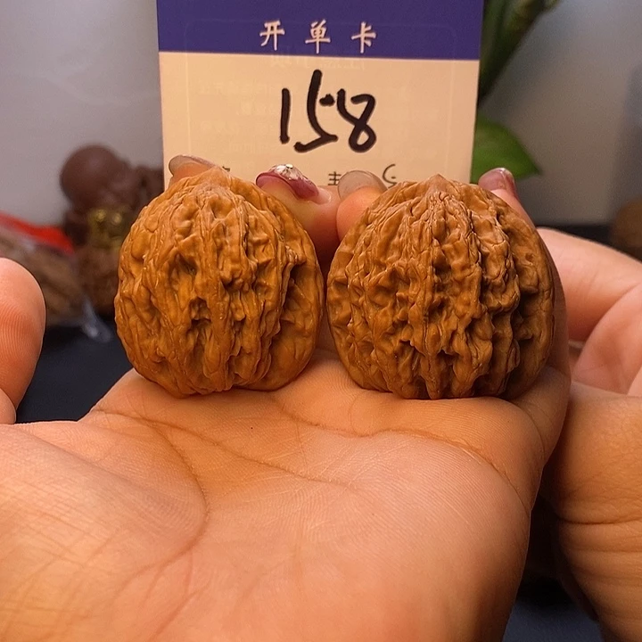 吊坠桃核虎头40无刀痕s