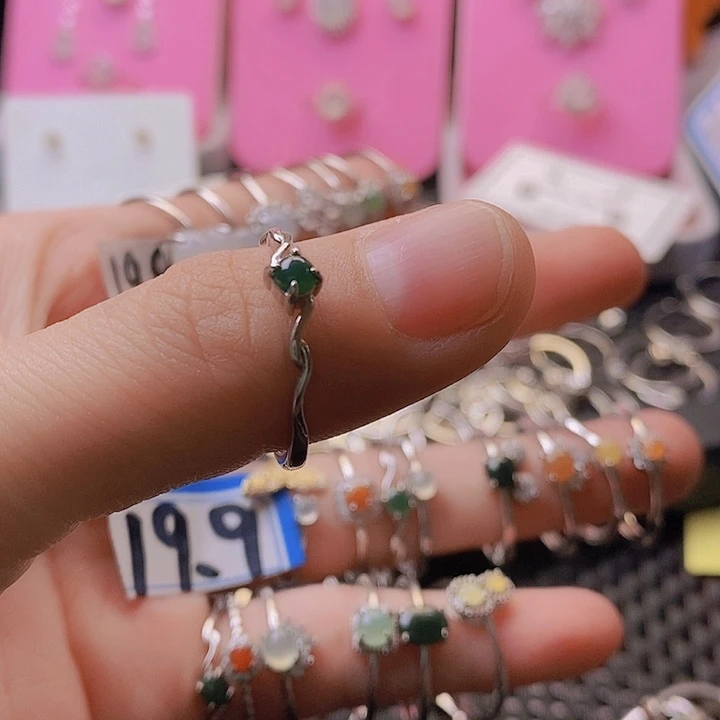 翡翠戒指银S925镶嵌?**好