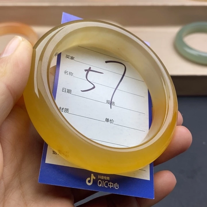 石英质玉未镶嵌手镯